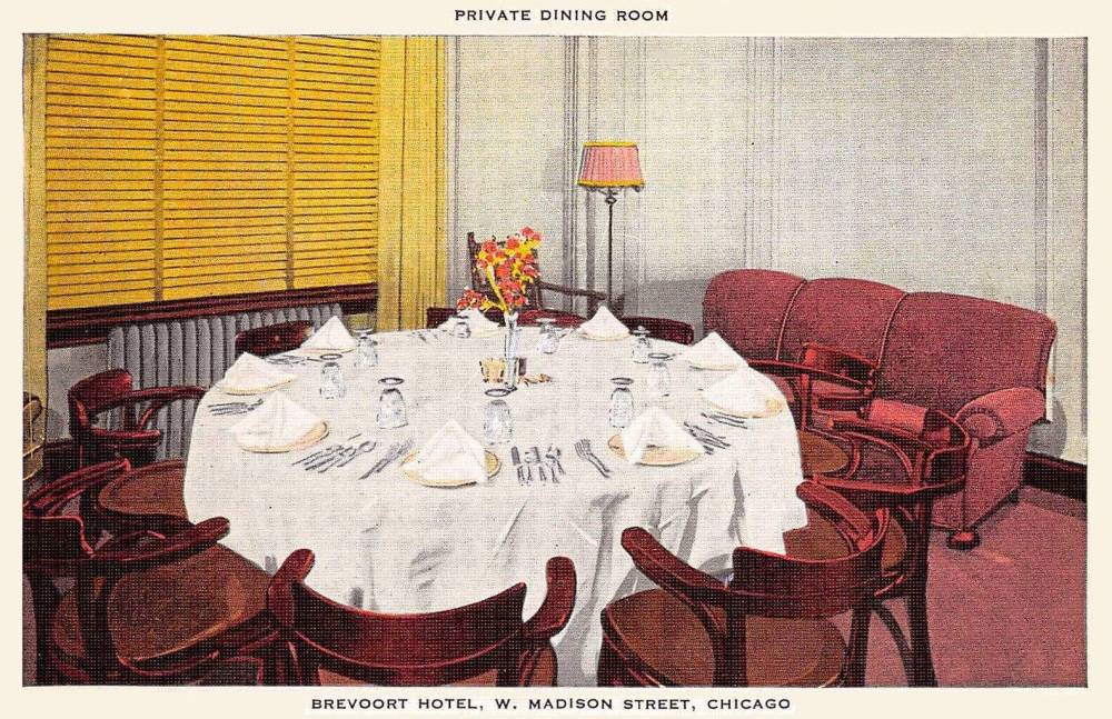 POSTCARD - CHICAGO - BREVOORT HOTEL - 120 W MADISON STREET E OF LA SALLE - OPENED 1906 AS SECOND LARGER HOTEL OF THAT NAME - PRIVATE DINING ROOM -TINTED - 1946