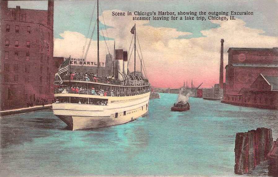 POSTCARD - CHICAGO - CHICAGO RIVER - EXCURSION STEAMER LEAVING FOR A LAKE TRIP - TUG BOAT - TINTED - 1910