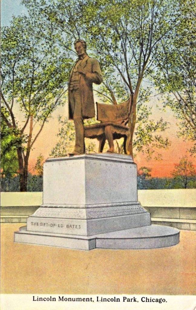 POSTCARD - CHICAGO - LINCOLN PARK - LINCOLN MONUMENT BY AUGUSTUS SAINT-GAUDENS - TINTED - c1920