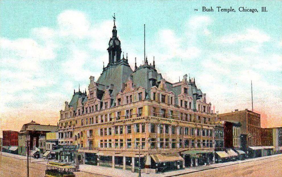 POSTCARD - CHICAGO - BUSH TEMPLE - 108 W CHICAGO AVE - NEIGHBORING BUILDINGS - BUSH AND GERTS PIANO COMPANY - BUILT 1901 - STREETCAR - SLIGHTLY ELEVATED VIEW - TINTED - c1910