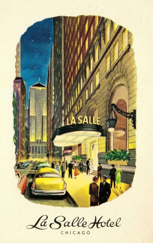 POSTCARD - CHICAGO - LA SALLE HOTEL - LA SALLE AND MADISON - ENTRANCE AREA - GROUND LEVEL LOOOKING S - NIGHT AND LIGHTS - CARS AND PEDESTRIANS - TINTED - c1960